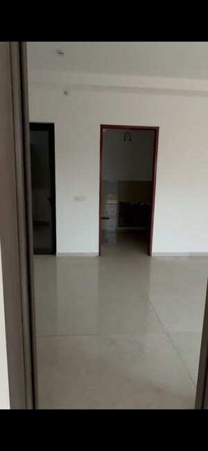 Room in 3 BHK Apartment at Eros Sampoornam, Sector 2 Greater Noida – for Rent