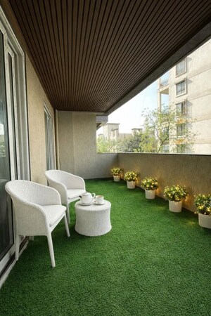 Team Area in 3.5 BHK Apartment at Ambar Zenith, Viman Nagar – for Rent