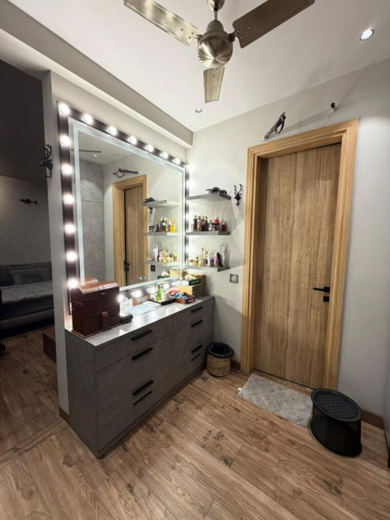 Kitchen, sector 108  360 Sq.Mt. Villa In Sector 108 Noida 10311249