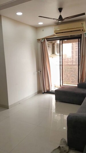 Living Room in 3 BHK Apartment at Tharwani Heritage, Kharghar Sector 7 – for Rent