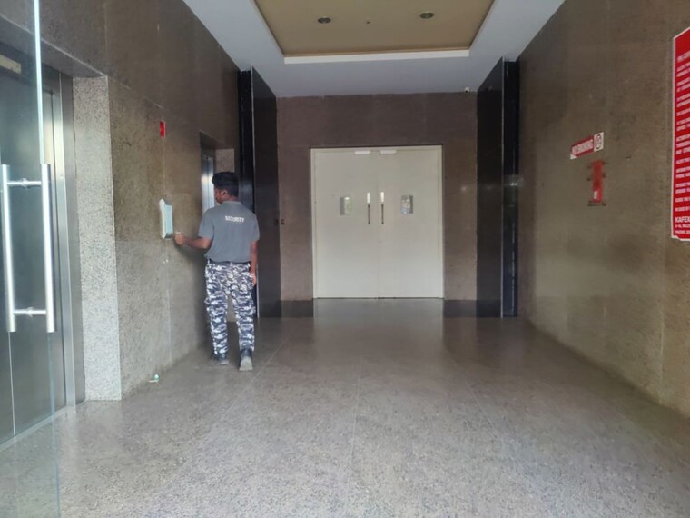 Room, yelahanka Commercial Office Space 10425 Sq.Ft. In Yelahanka Bangalore 10311318