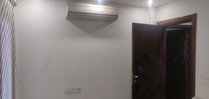Furnished Amenities in 3 BHK Builder Floor at Safdarjung Enclave – for Rent