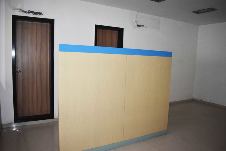 Room, nariman point Commercial Office Space 600 Sq.Ft. In Nariman Point Mumbai 10311364