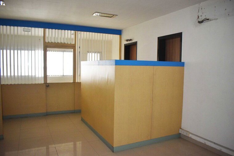 Room, nariman point Commercial Office Space 600 Sq.Ft. In Nariman Point Mumbai 10311364