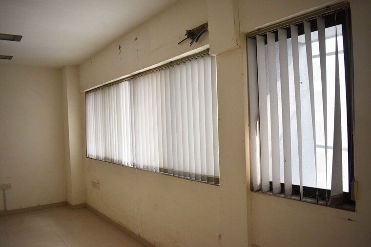 Room, nariman point Commercial Office Space 600 Sq.Ft. In Nariman Point Mumbai 10311364