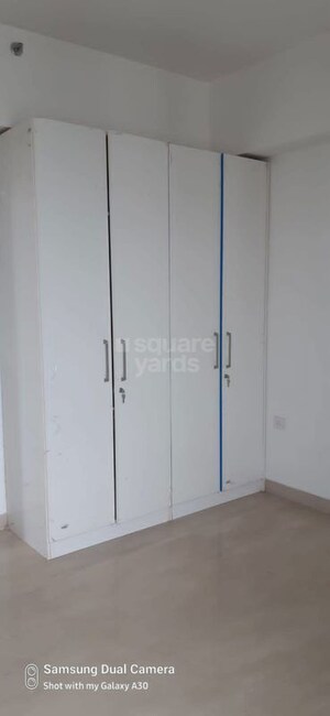 Room in 4 BHK Apartment at Puri Diplomatic Greens Phase I, Sector 111 – for Rent