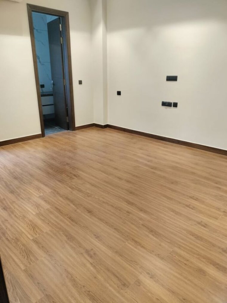 Room, east of kailash 3 Bedroom 1800 Sq.Ft. Builder Floor In East Of Kailash Delhi 10311432