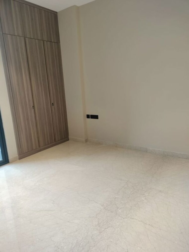 Room, east of kailash 3 Bedroom 1800 Sq.Ft. Builder Floor In East Of Kailash Delhi 10311432