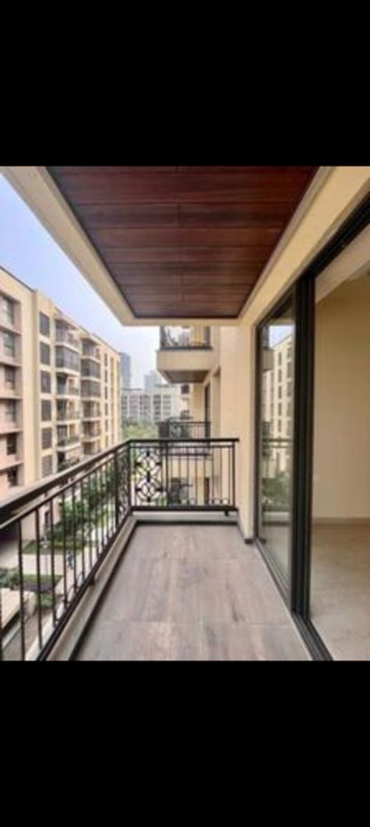Balcony, lodha-sterling 3 Bedroom 1000 Sq.Ft. Apartment In Kolshet Road Thane 10311388