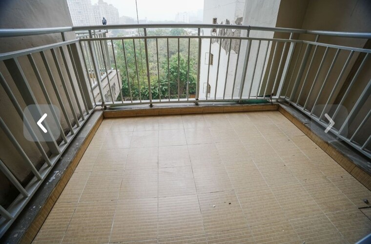 Balcony, spaze-privy 3 Bedroom 1975 Sq.Ft. Apartment In Sector 72 Gurgaon 10311431