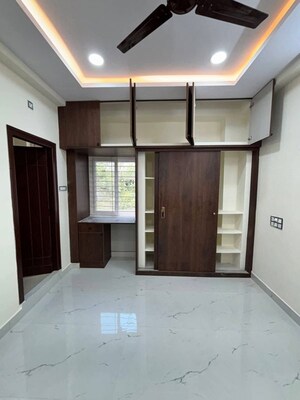 Room in 2 BHK Apartment at Ameerpet – for Rent
