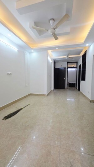 Room in 2 BHK Builder Floor at Saket – for Sale
