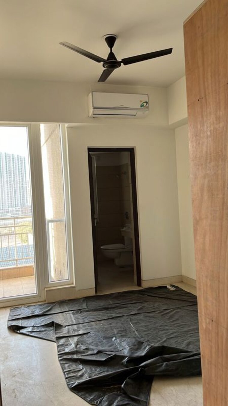 Room, puri-diplomatic-greens-phase-i 3 Bedroom 1780 Sq.Ft. Apartment In Sector 111 Gurgaon 10311489