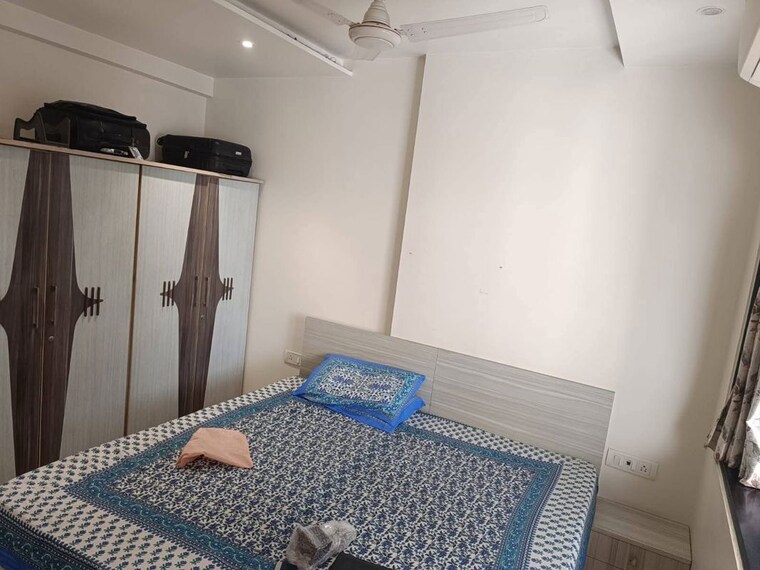 Bedroom, lokhandwala-breeze-apartments 2 Bedroom 800 Sq.Ft. Apartment In Andheri West Mumbai 10311358