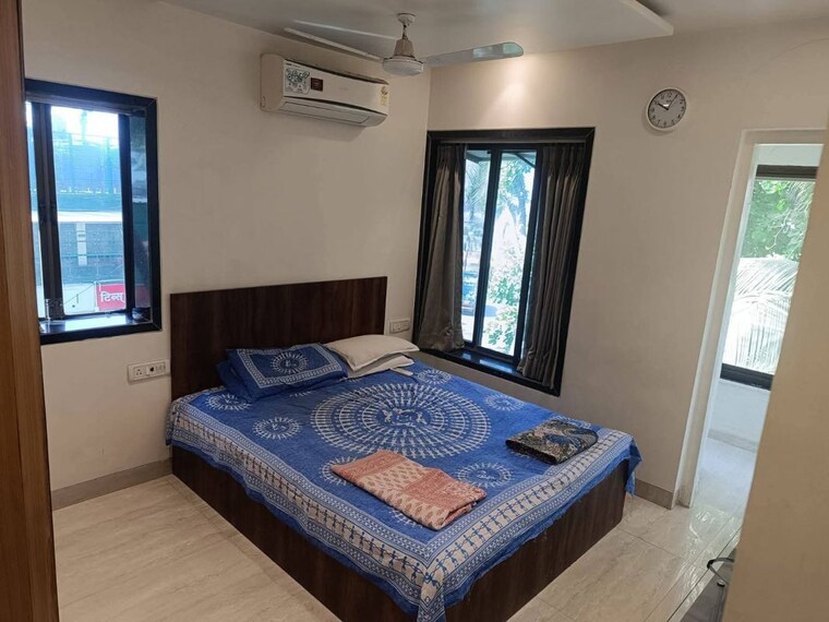 Bedroom, lokhandwala-breeze-apartments 2 Bedroom 800 Sq.Ft. Apartment In Andheri West Mumbai 10311358