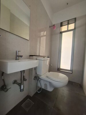 Team Area in 3 BHK Apartment at Sheth Vasant Lawns, Laxmi Nagar – for Rent