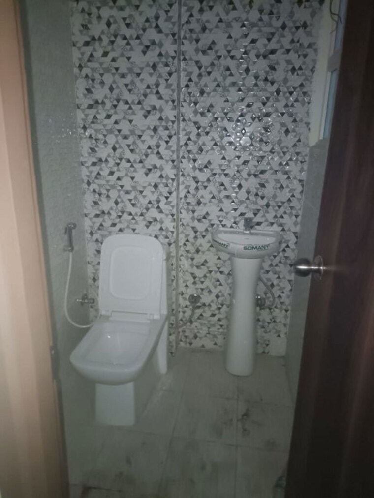 Bathroom, sector 116 4 Bedroom 218 Sq.Ft. Independent House In Sector 116 Noida 10311494