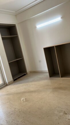 3.5 BHK + Servant Room Apartment For Rent in Sector 111