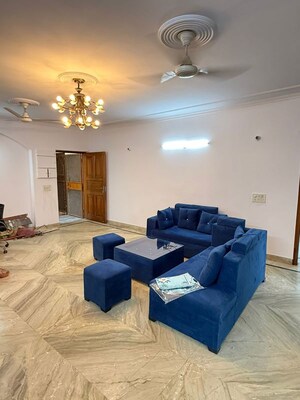 3 BHK Builder Floor For Rent in Saket