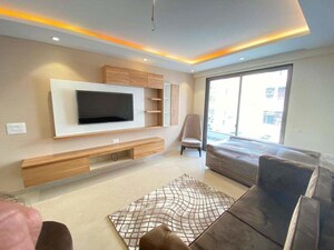 Living Room in 4 BHK Builder Floor at Unitech Woodstock Floors, Sector 50 – for Sale