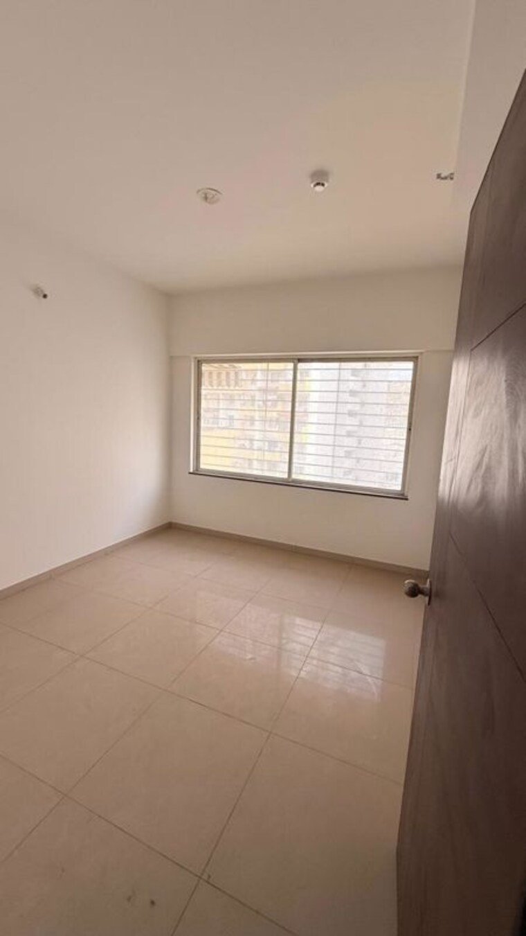 Room, kolte-patil-three-jewels-moonstone 2.5 Bedroom 950 Sq.Ft. Apartment In Kondhwa Pune 10311512