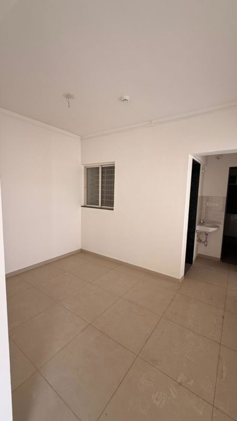 Room, kolte-patil-three-jewels-moonstone 2.5 Bedroom 950 Sq.Ft. Apartment In Kondhwa Pune 10311512