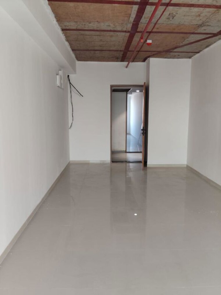 Room, krisala-41-city-hub Commercial Office Space 401 Sq.Ft. In Hadapsar Pune 10311575