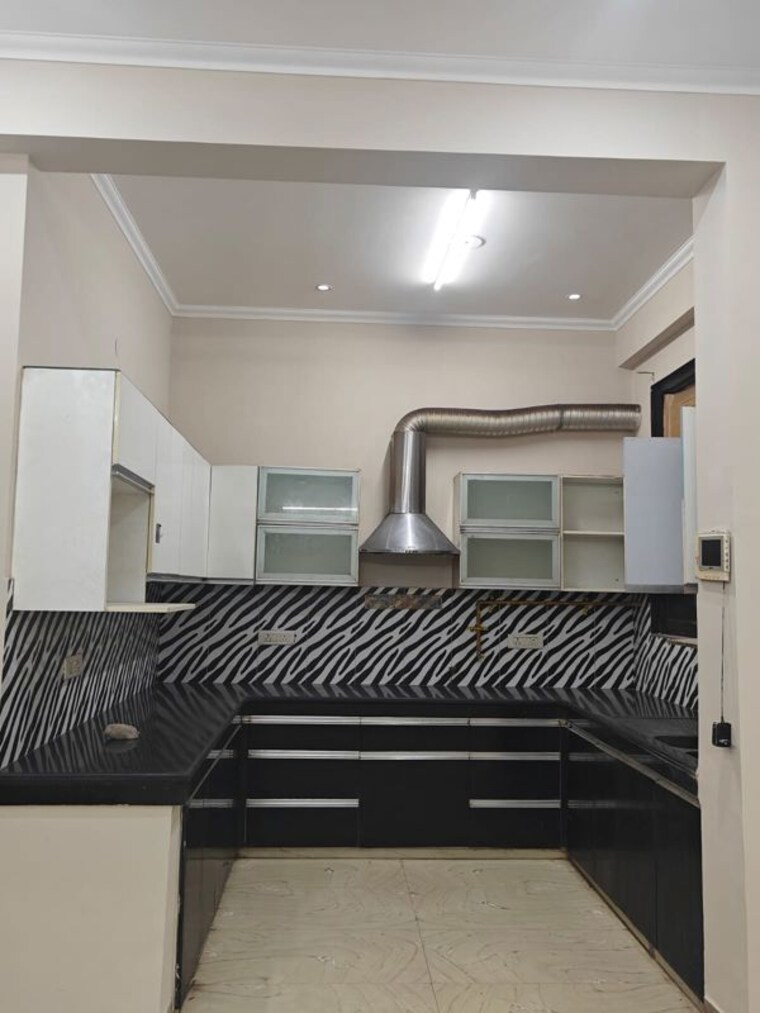 Kitchen, ashiana-silver-crest 3 Bedroom 2000 Sq.Ft. Apartment In Sector 48 Gurgaon 10311571
