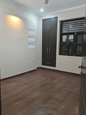 Room in 3 BHK Apartment at Ashiana Silver Crest, Sector 48 – for Rent