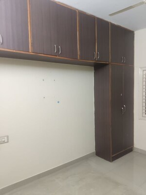 Room in 2 BHK Apartment at Krishna Residency Kadubeesanahalli, Kadubeesanahalli – for Rent