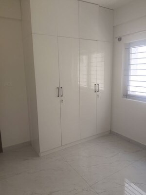 Room in 2 BHK Apartment at Krishna Residency Kadubeesanahalli, Kadubeesanahalli – for Rent