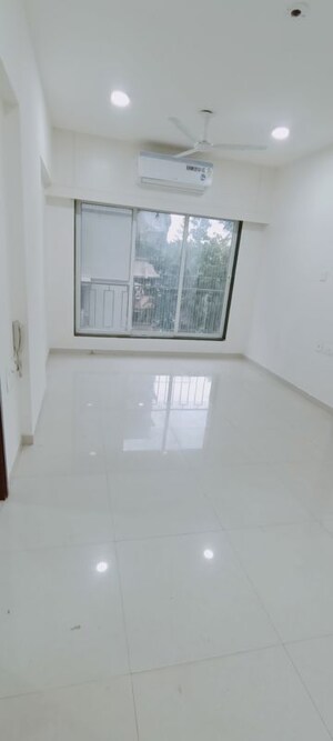 Room in 2 BHK Apartment at Gardenia Apartment Santacruz, Santacruz East – for Rent