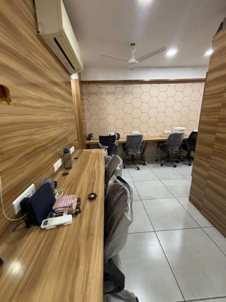 Team Area, science city Commercial Office Space in IT/SEZ 893 Sq.Ft. In Science City Ahmedabad 10311612
