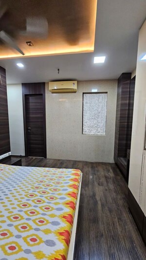 Bedroom in 2.5 BHK Apartment at Kalpataru Aura, Ghatkopar West – for Rent