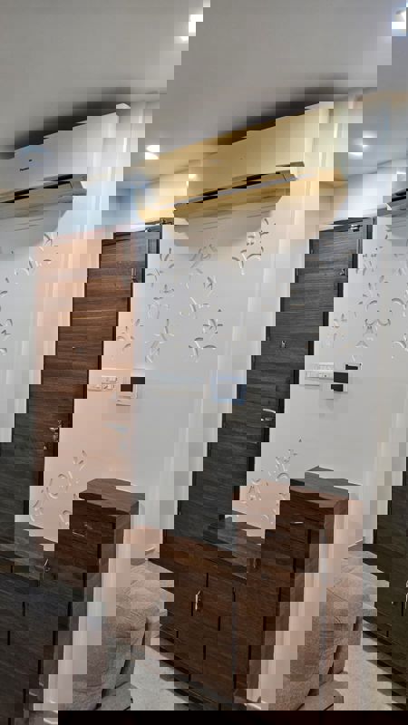 Furnished Amenities in 2.5 BHK Apartment at Kalpataru Aura, Ghatkopar West – for Rent