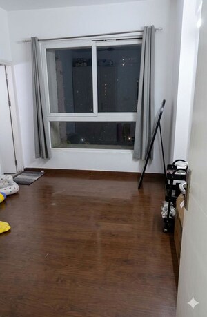 Room in 3 BHK Apartment at Mapsko Mount Ville, Sector 79 – for Rent