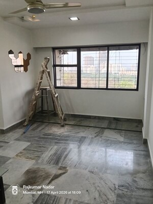 Room in 2 BHK Apartment at Mansarovar Apartments Powai, Powai – for Rent