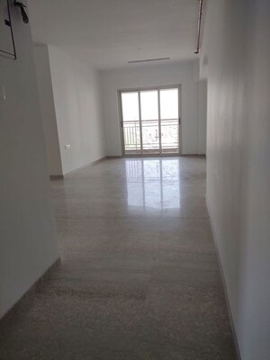 Living Room in 3 BHK Apartment at Vile Parle West – for Rent