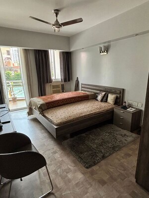 Living Room in 4 BHK Apartment at DLF The Icon, Dlf Phase V – for Sale