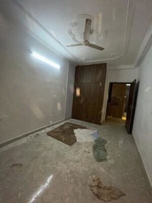 Room in 2 BHK Apartment at Shree Vardhman Mantra, Sector 67 – for Rent