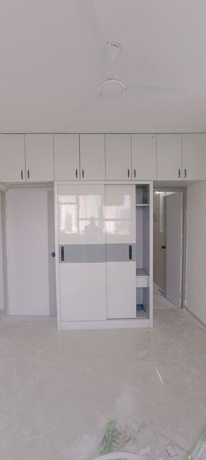 2 BHK Apartment For Rent in Pyramid Midtown, Sector 59