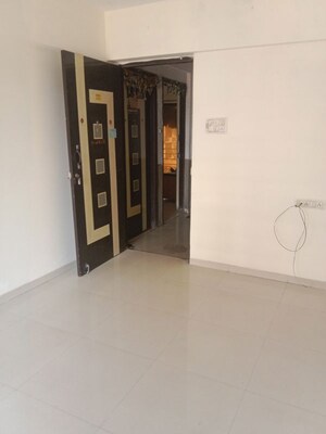 Room in 1 BHK Apartment at Ritu Gardenia, Naigaon East – for Sale