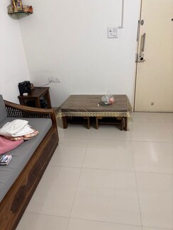 1 BHK + Pooja Room Apartment For Rent in Godrej Horizon