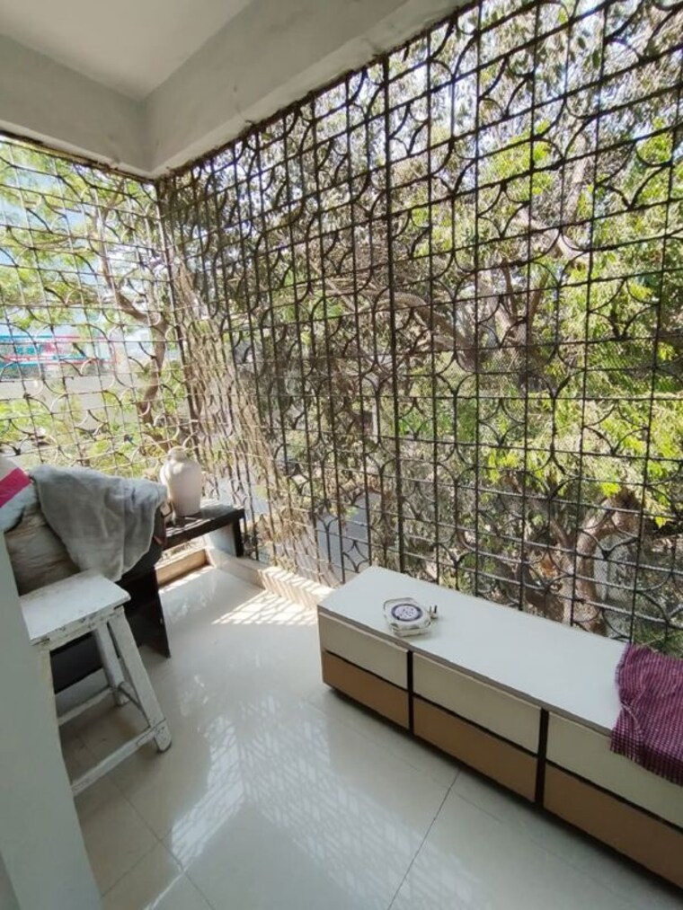 Balcony, khar west 2 Bedroom 700 Sq.Ft. Apartment In Khar West Mumbai 10311744