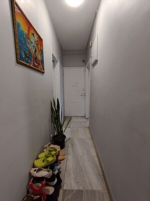  2 BHK Apartment at Khar West – for Rent