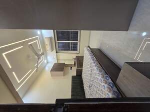 Room in 3 BHK Apartment at Goregaon West – for Rent