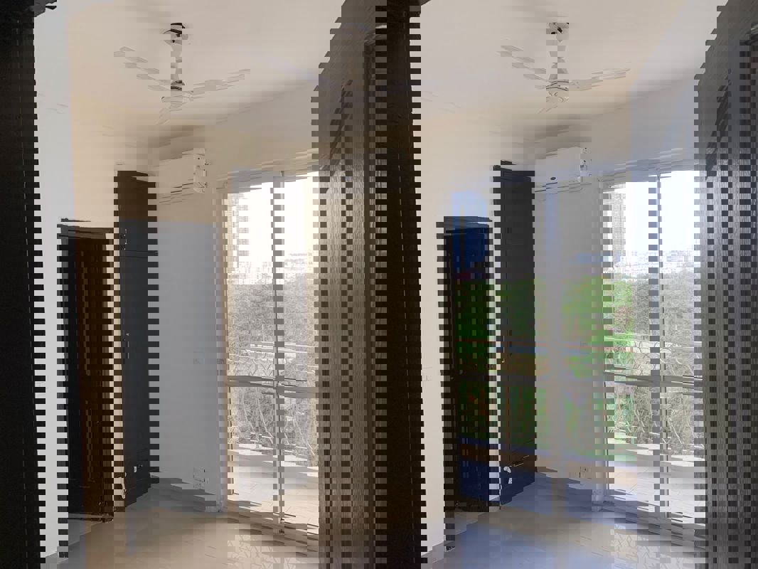 4 BHK + Servant Room 2250 Sq.Ft. Apartment in BPTP Park Prime