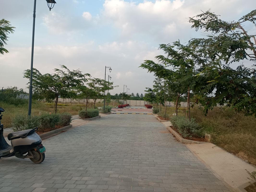 Plot For Sale in Purva Oakshire