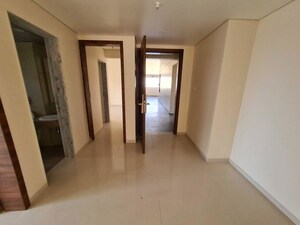 Room in 4 BHK Apartment at Supreme Belmac Residences, Kalyani Nagar – for Rent