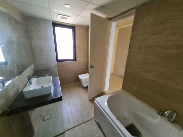 Bathroom, supreme-belmac-residences 4 Bedroom 2100 Sq.Ft. Apartment In Kalyani Nagar Pune 10311756